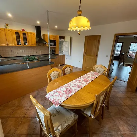 Pod Javorovym Apartment Trinec